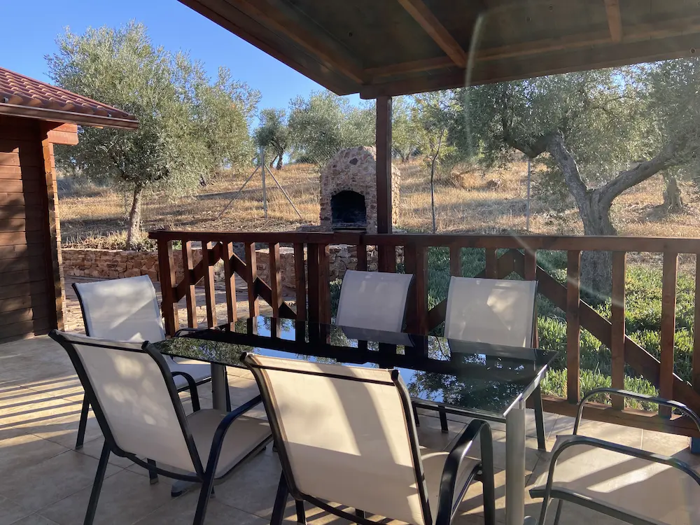 Vista de olivos desde el porche - Cabaña Guadiana